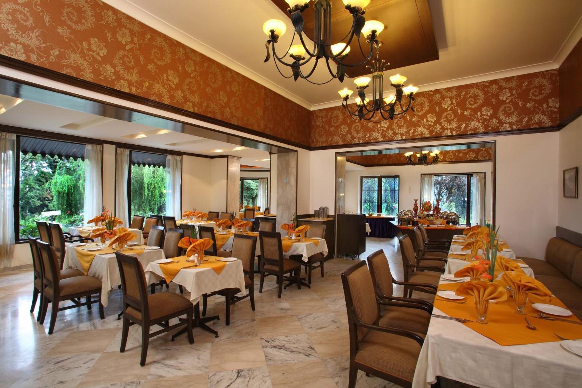Shervani Hilltop Resort Naini Tāl Exterior foto